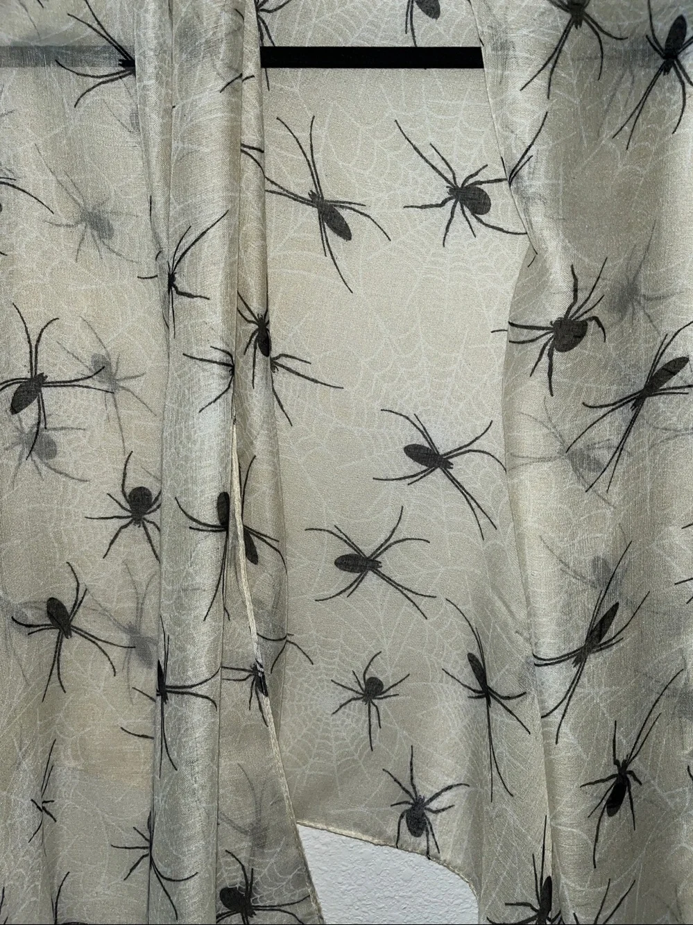 Halloween Sheer Beige Spider-Print Wrap  Scarf  Novelty print 36” x 70” NWOT